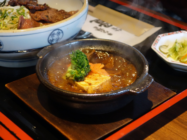 ねぎ塩牛たん丼とたんシチュー定食（1,150円）